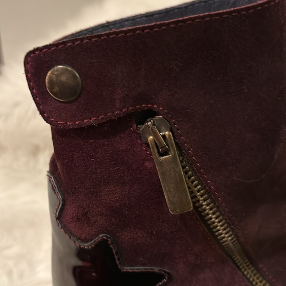 Unity In Diversity Leather Ankle Boots - Picture 9 of 10